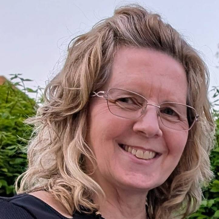 Corrina Campau Headshot